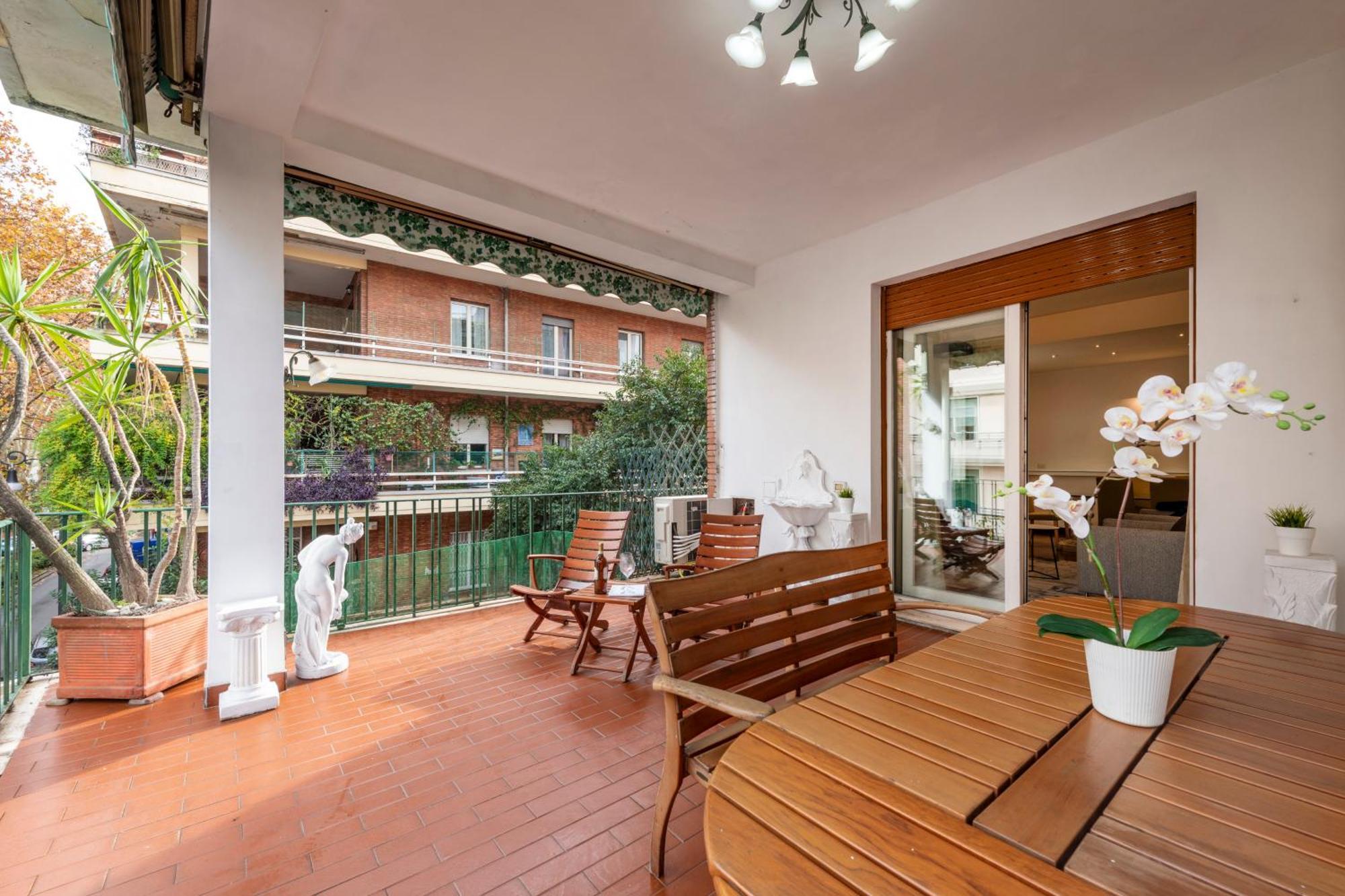1 - Elegante Con Terrazzo Roma